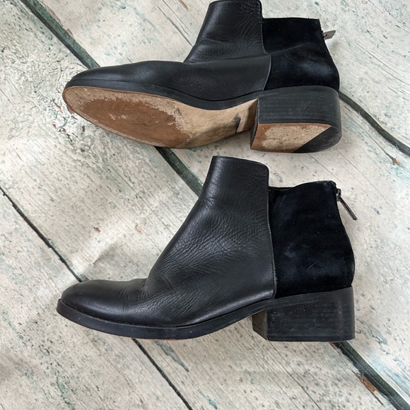 Cole Haan 8B black leather ankle boots suede flats fall neutral business casual - Picture 4 of 8